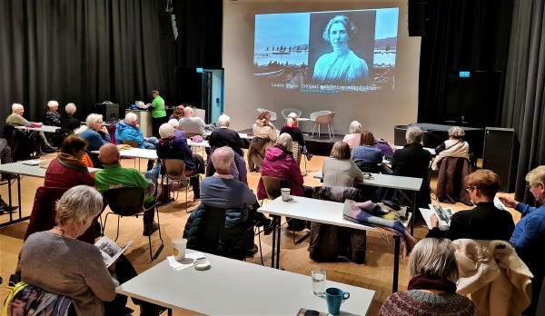 Publikum i Litteratursalen 3.12.20 - foto Viggo Eide