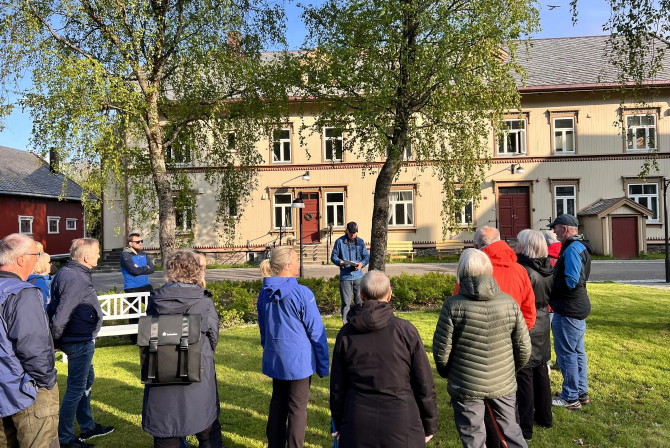 Byvandring med Viggo Eide , Bodøsjøen
