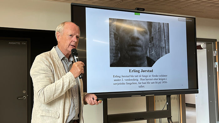 Morten Jentoft snakker om kolanordmenn på seminar