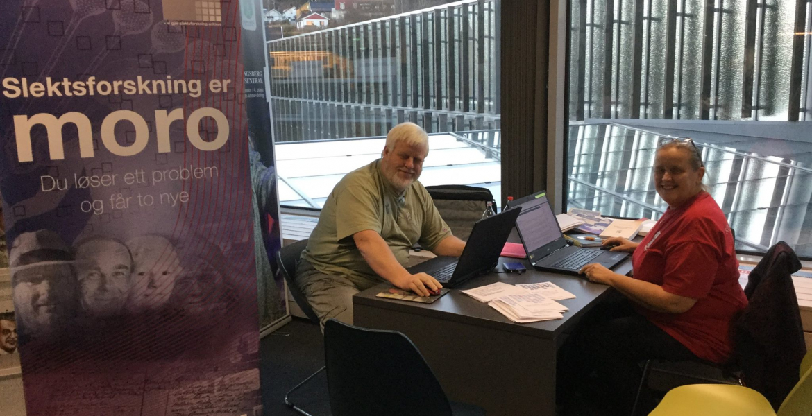 Ivan og Hilde på Kongsberg bibliotek