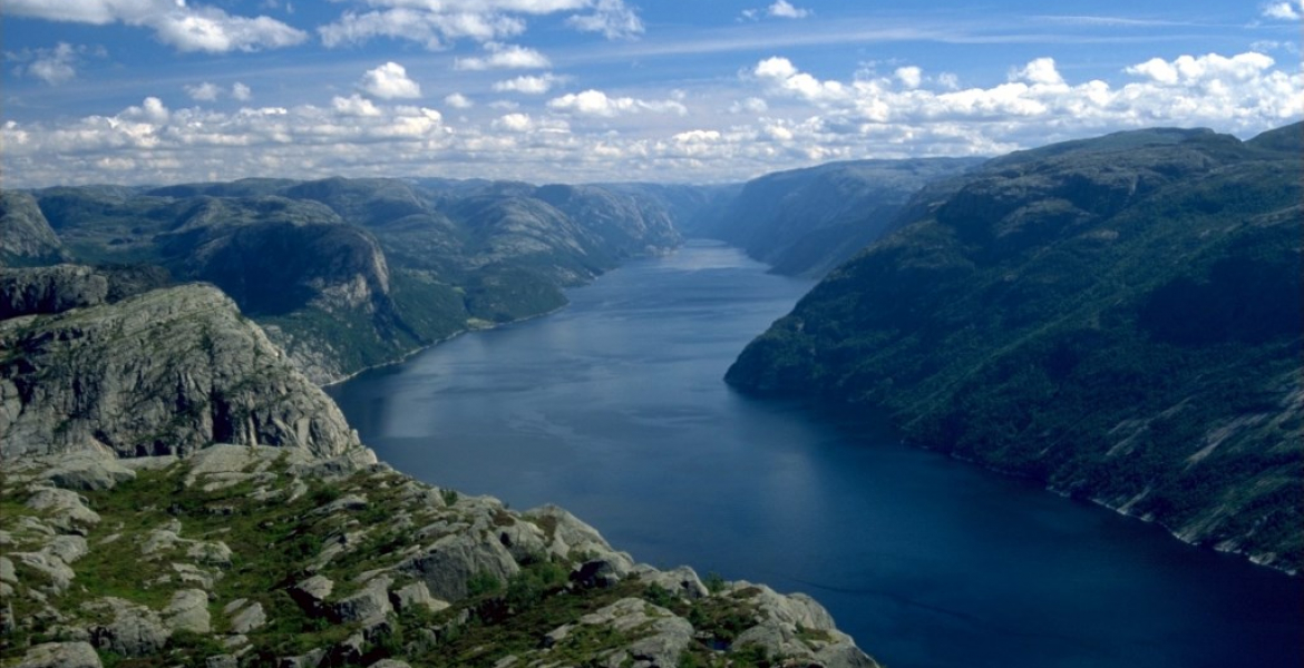 Oversiktsbilde over Lysefjorden