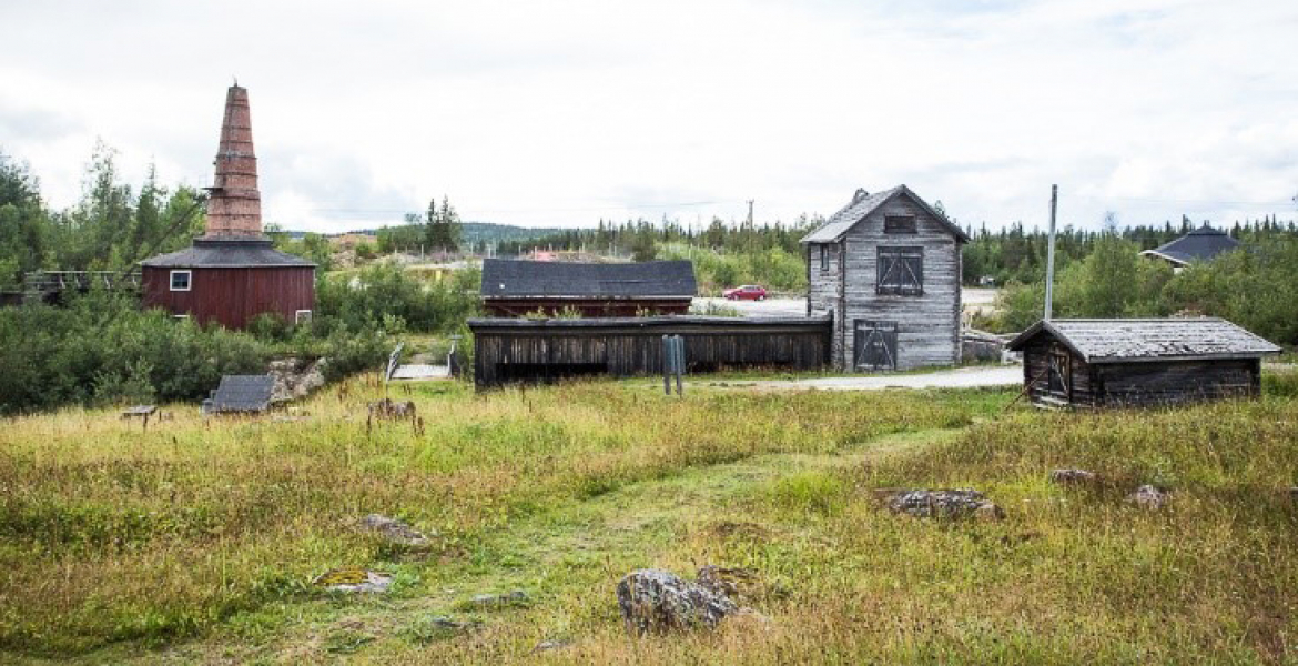 Bilder av bygninger. Masugnsbyn