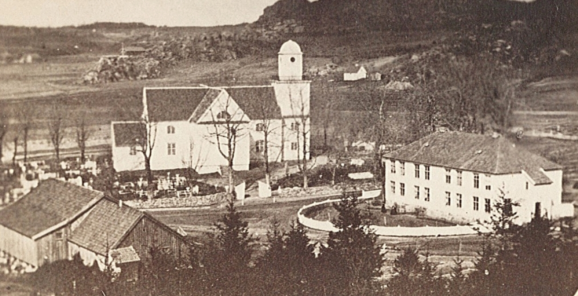 Sandar kirke og prestegård 