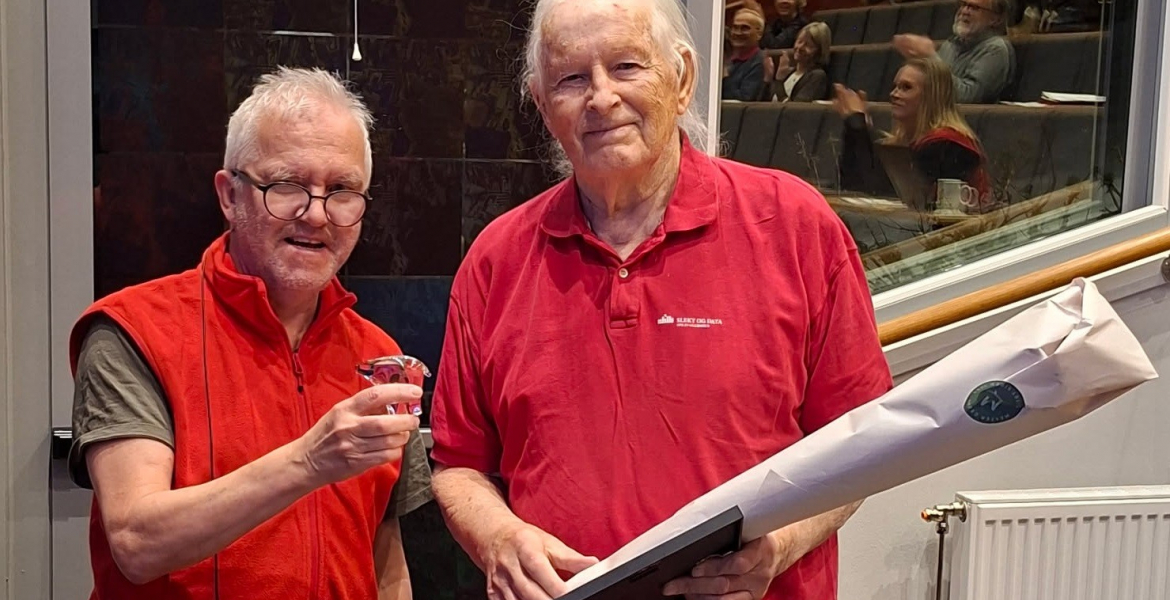 Styreleder emeritus Carl Birger van der Hagen til høyre